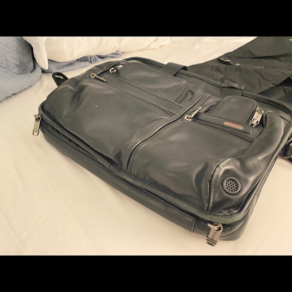 TUMI Leather Expandable Laptop Brief - Picture 2 of 7